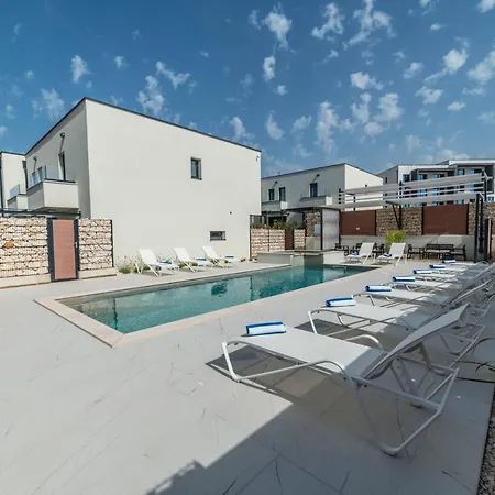 Pinna - Datul Apartment Pula